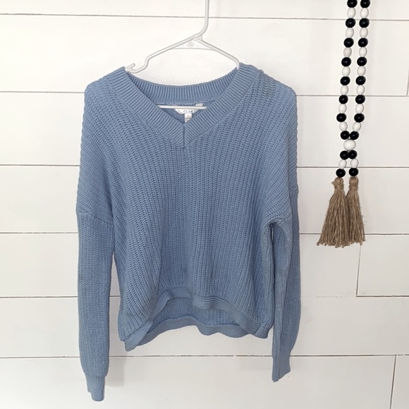 Time and Tru Cropped Sweater - Picture 1 of 5